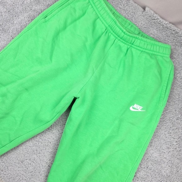 Nike Club Fleece Jogger Sweatpants Green BV2671-362 Lounge Activewear Size L - Picture 1 of 8
